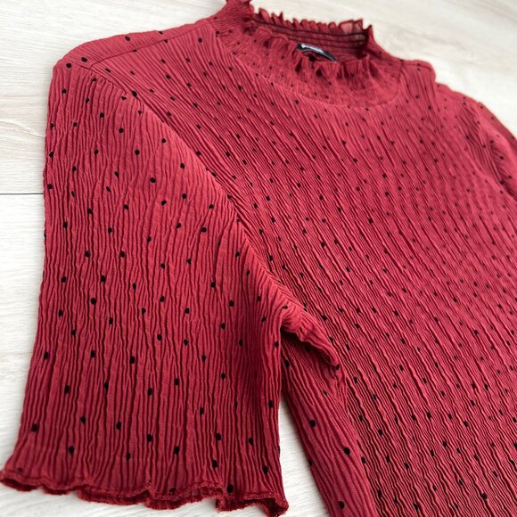 Azalea Polka Dot Sheer Plisse Short Sleeve Mock Neck Rust Color Top Size Small - Picture 4 of 15